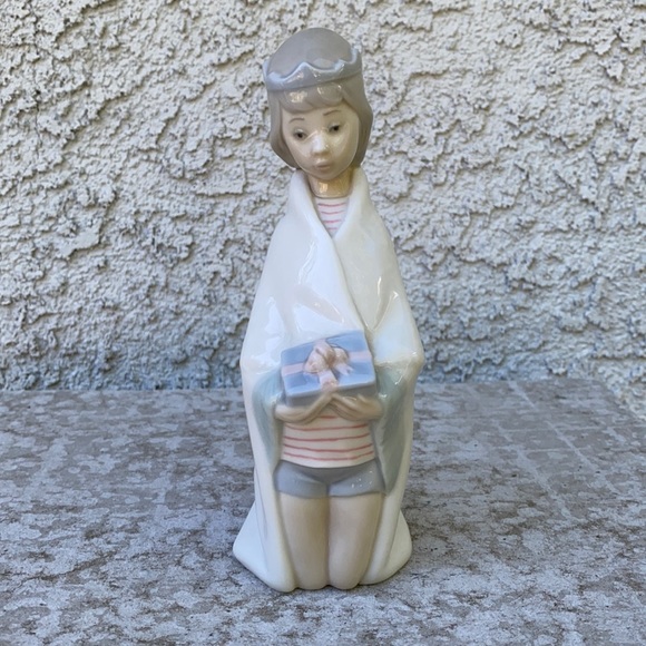 LLADRÓ MELCHOR KING Gloss Nativity Scene Porcelain Figurine Holiday RARE Vintage - Picture 1 of 11